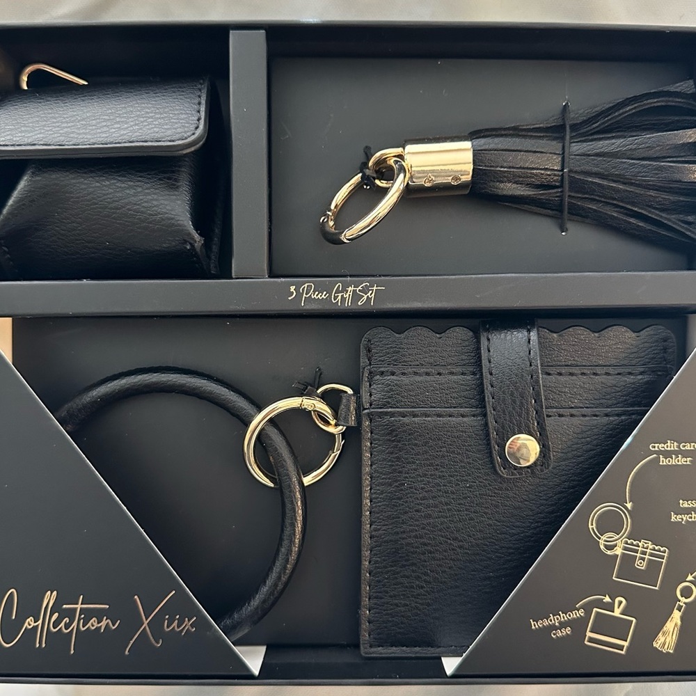 NWT in box Collection Xiix 3 piece Accessory Set black